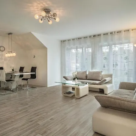 Apartman Familien-apartment 1 Meersburg