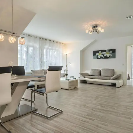 Familien-apartment 1 *